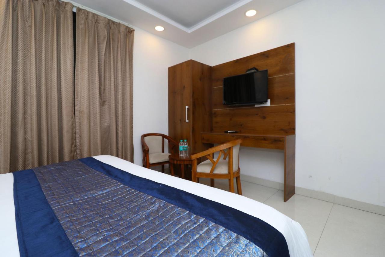 Hotel Belwood Suites - Near New Delhi Airport Luaran gambar